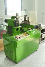 Wire cutting machine