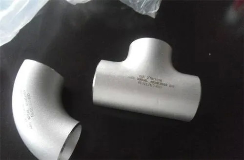 Pipe thread fitting equal tee 1/8