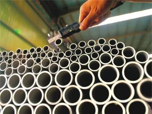 Best Quality Super Austenitic Stainless Price Seamless Pipe Sch40 Sch80 Sch100 B677  Tube