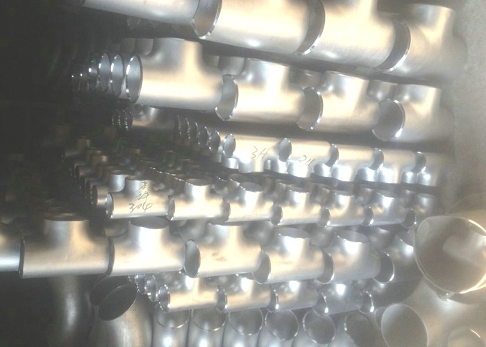 ASTM A815 ASME SA815 WP446 Steel Pipe Tee 24
