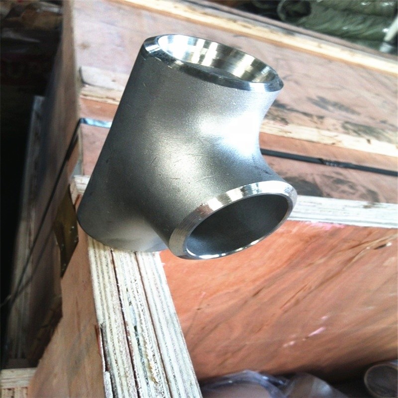 SCH40 ASTM B16.9 Pipe Fitting Carbon Steel Tee With Butt Welding